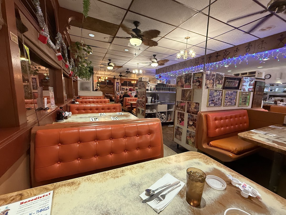 Ken's House of Pancakes — Hilo, Big Island, Hawaii