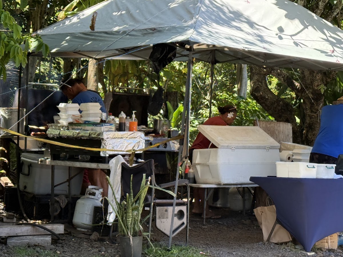 Braddah Hutts BBQ — Hana, Maui, Hawaii