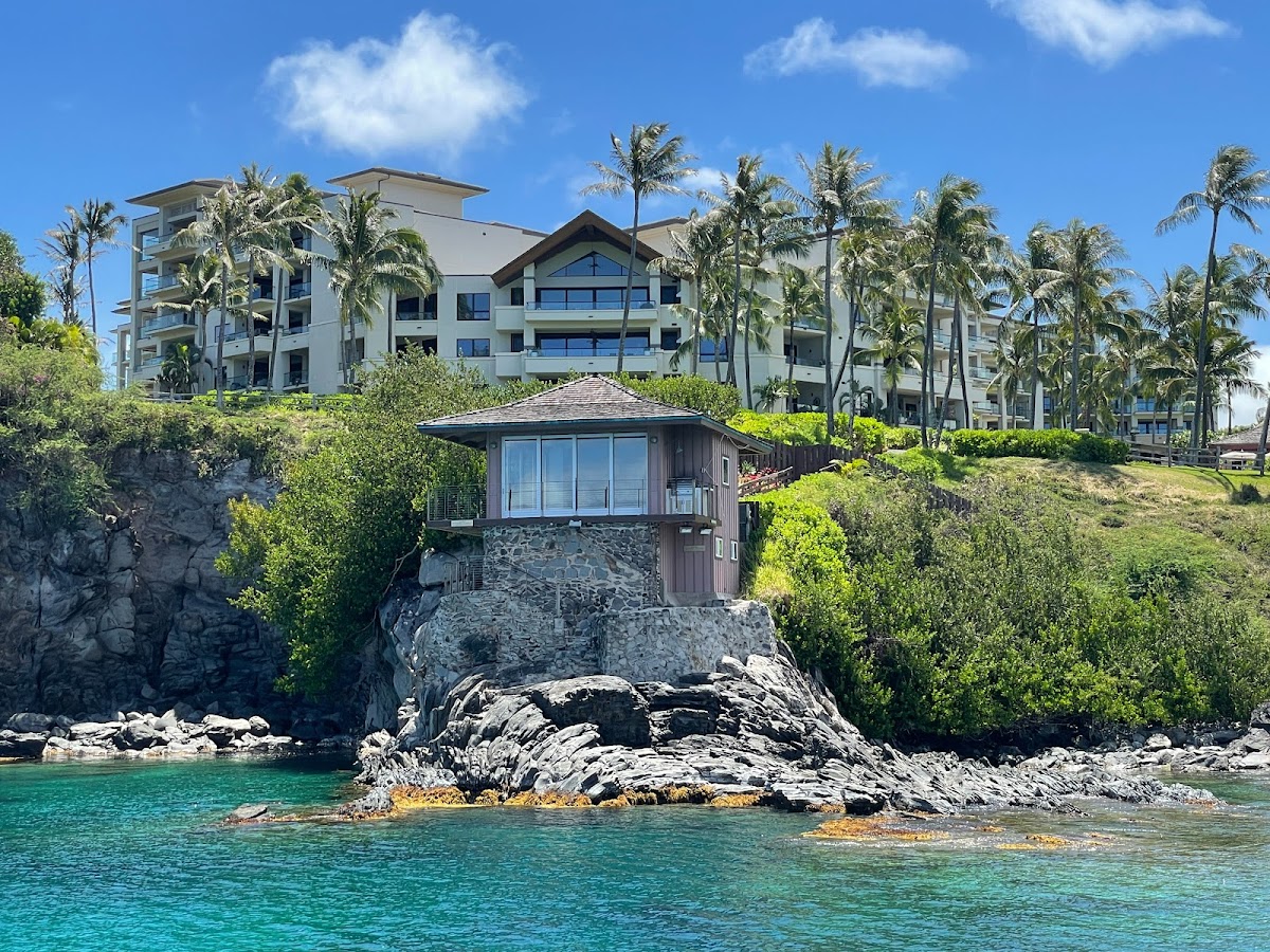 Cliff House (Kahakuloa Head)
